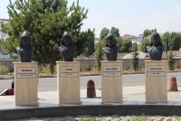 80 cm Fiber Türk Büyükleri Büstü Fiyatları