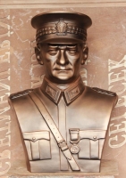 100 cm Askeri Kıyafetli Atatürk Heykeli